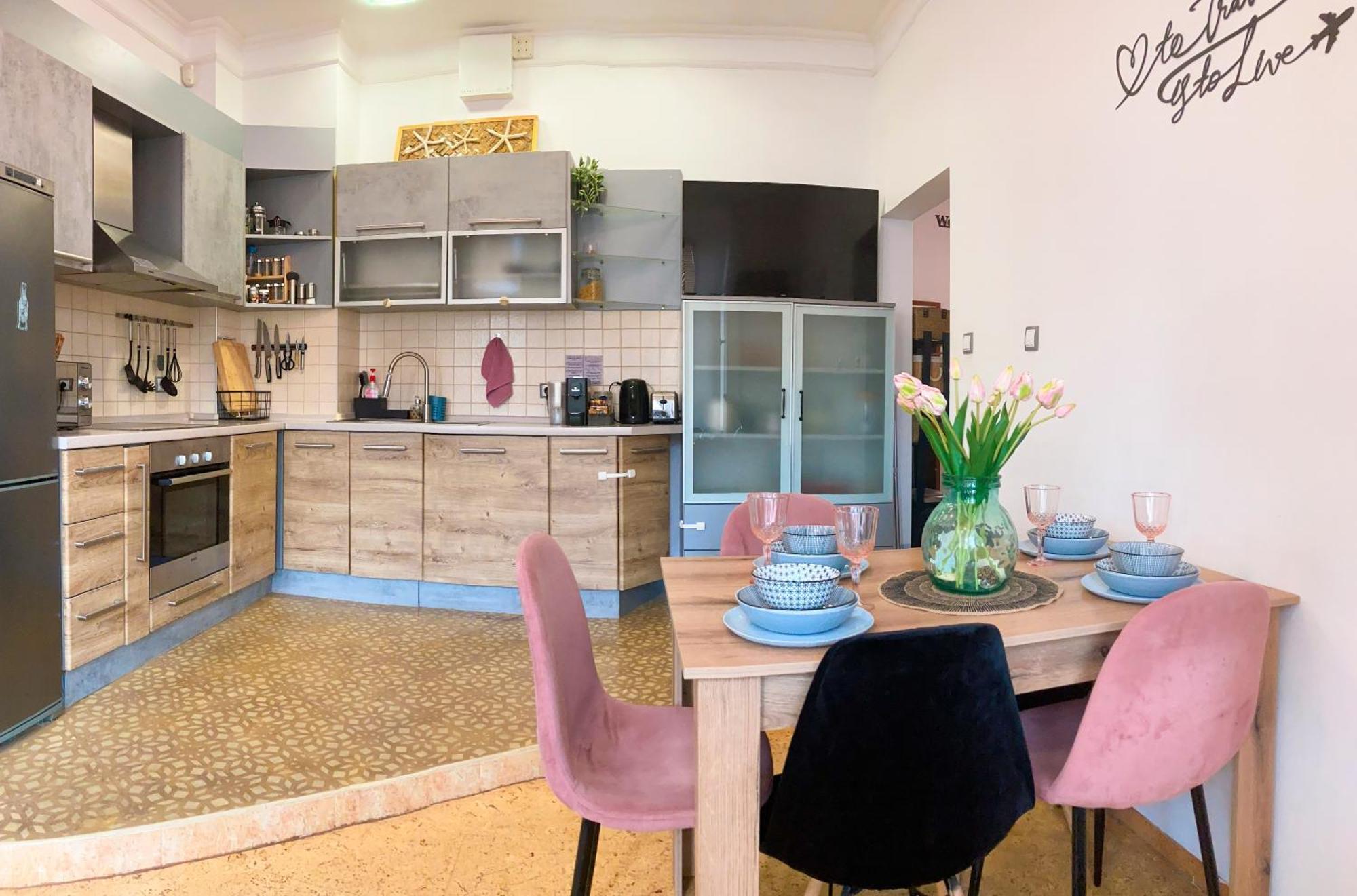 Two Bedroom Apartment -Welcome To Burgas- Top Location, Central Station, Main Walking Street, Sea Garden, Near The Beach Экстерьер фото